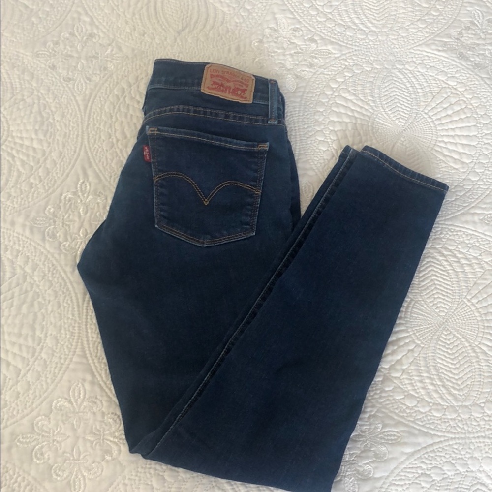 Blue Levi’s size 26